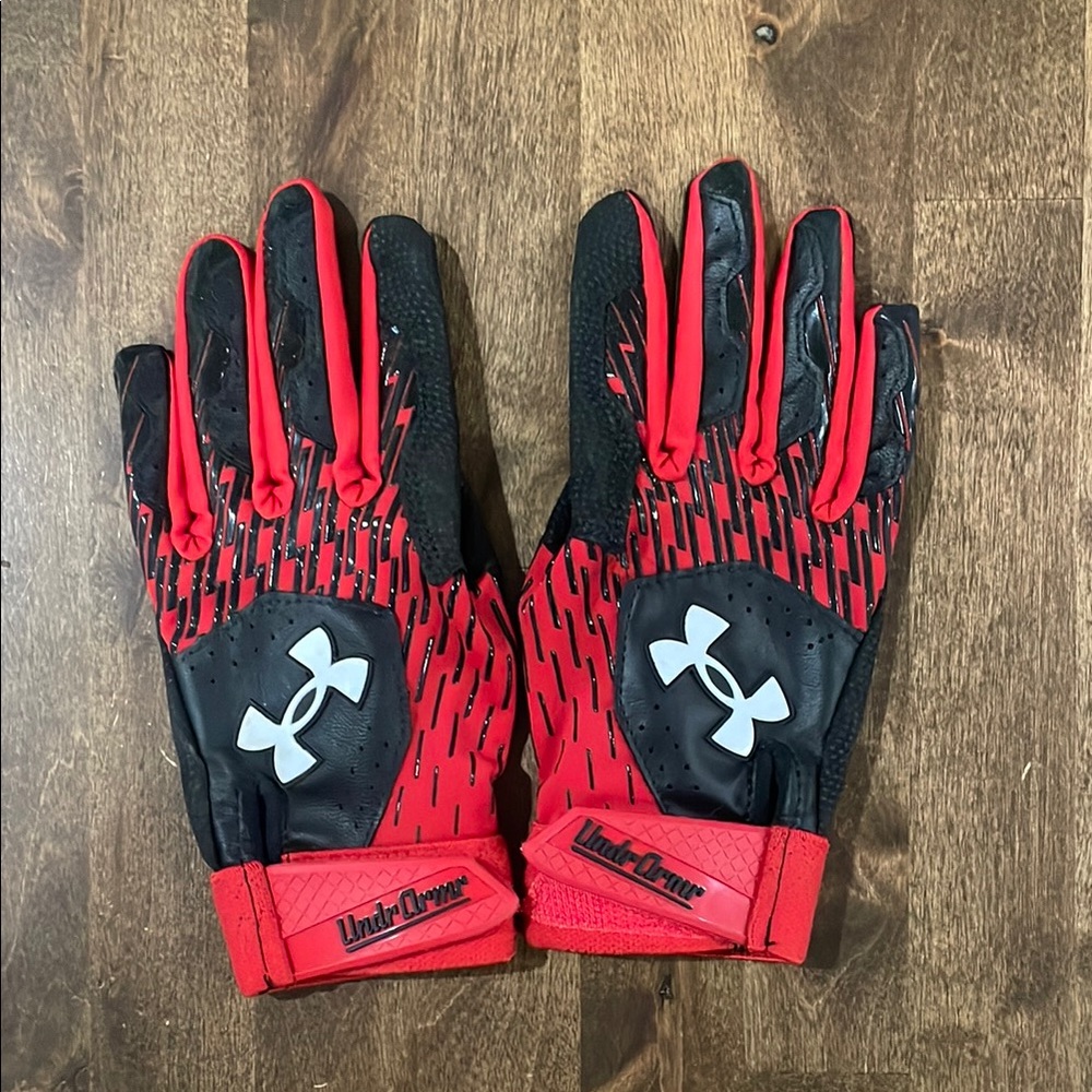 Under Armour Batting Gloves - Youth Small